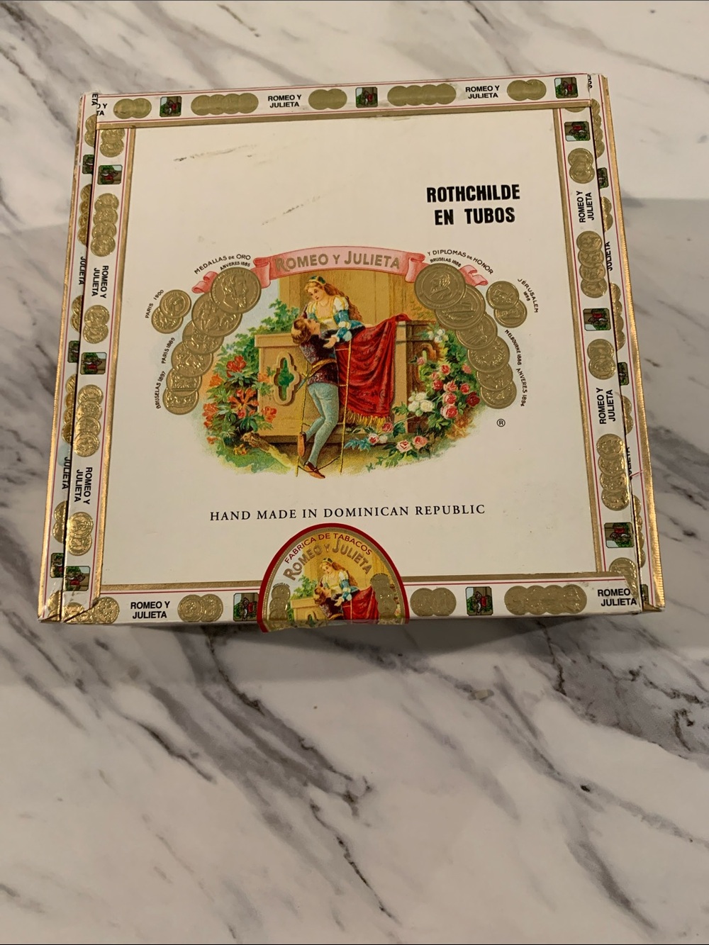 Rothschild En Tunis White and Gold Decorative Keepsake Cigar Box